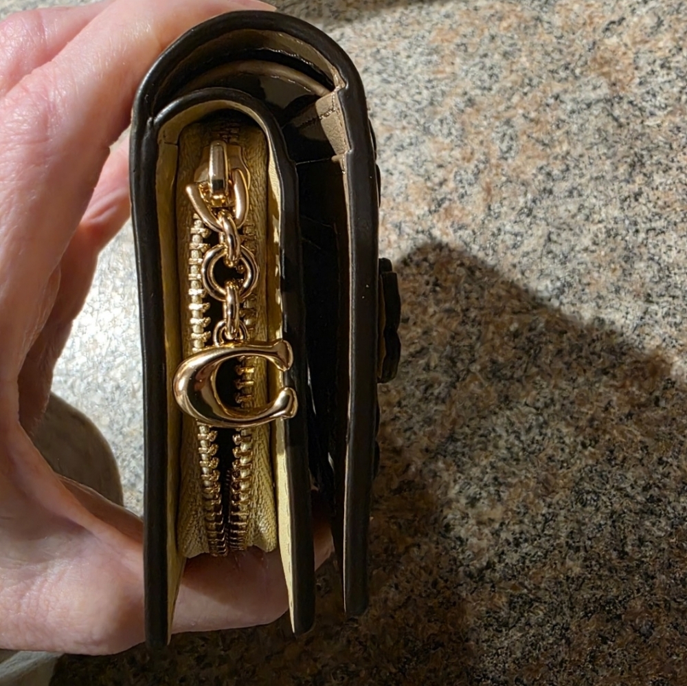 ✨Coach Cream ✨Floral Appliqué Satchel with Matching Wallet - Picture 4 of 8